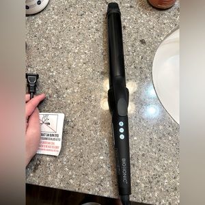 Bio Ionic 1.25” Long Barrel Pro Curling Iron
